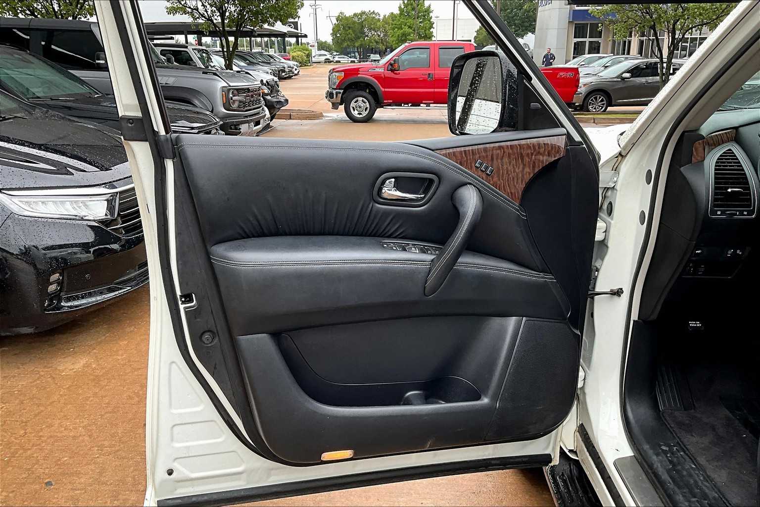 2017 Nissan Armada Platinum photo 20
