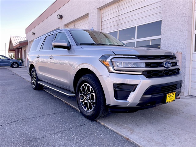 2023 Ford Expedition MAX XLT photo 2