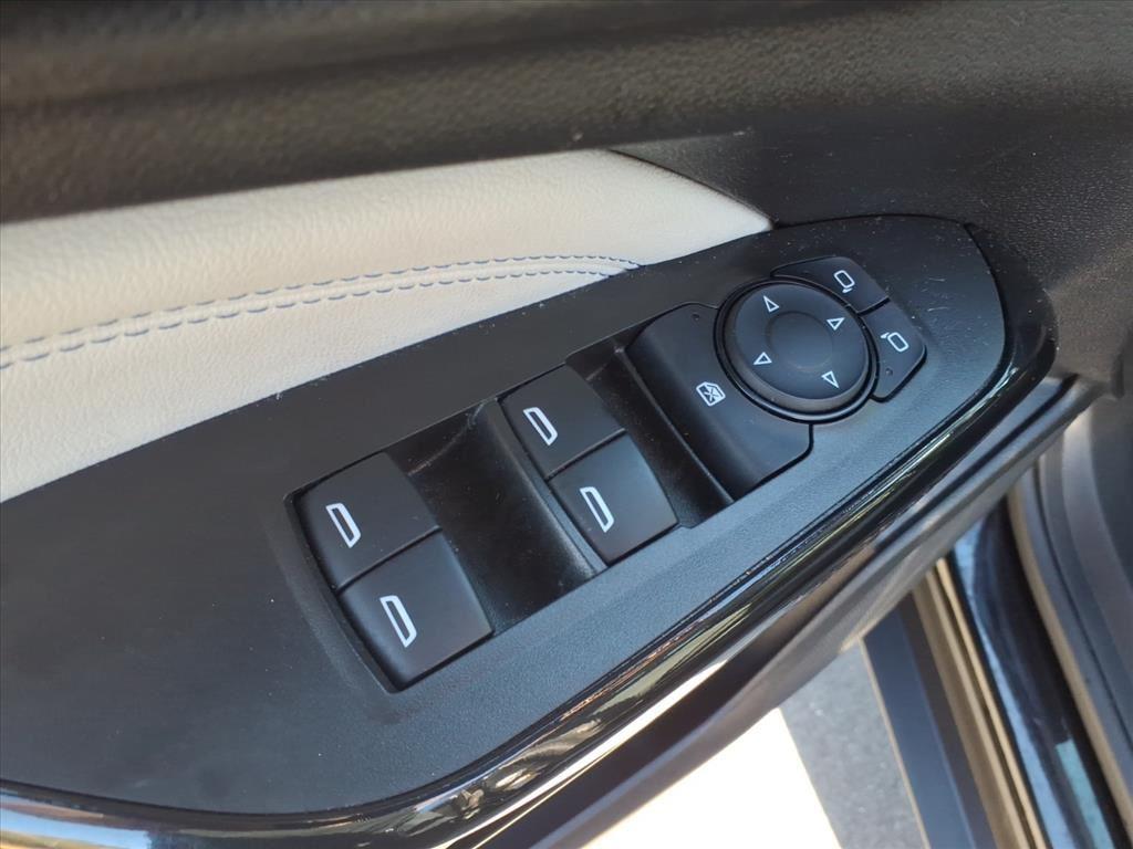 2024 Chevrolet Trax LT photo 2