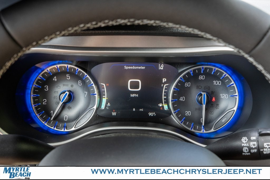 2026 Chrysler Pacifica photo 24