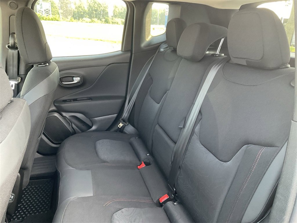 2022 Jeep Renegade Trailhawk photo 24