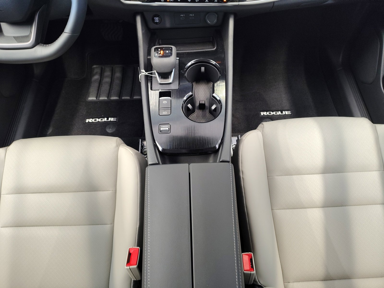 2025 Nissan Rogue SV photo 20