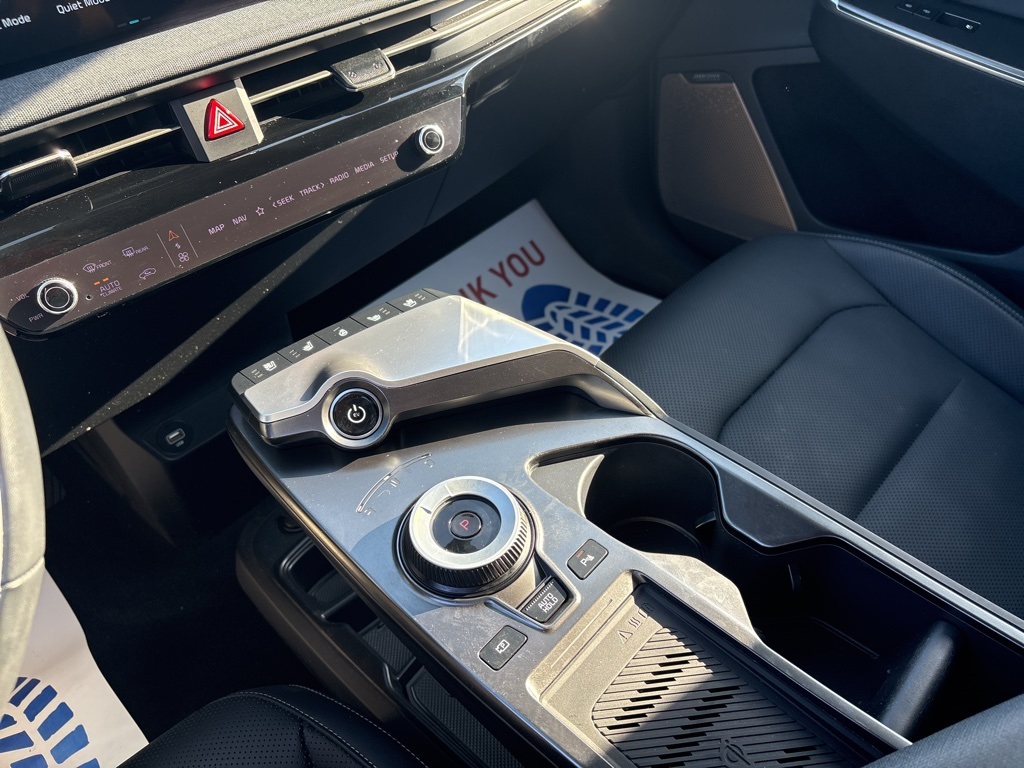 2022 Kia EV6 Wind photo 18