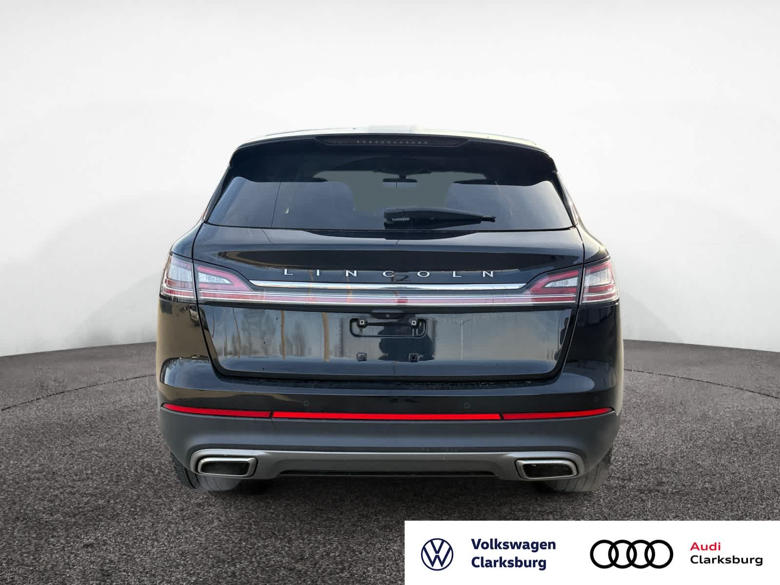 2022 Lincoln Nautilus Standard photo 4