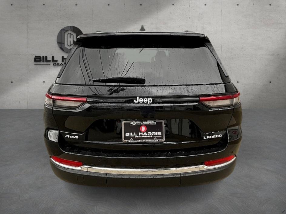 2025 Jeep Grand Cherokee Laredo photo 6