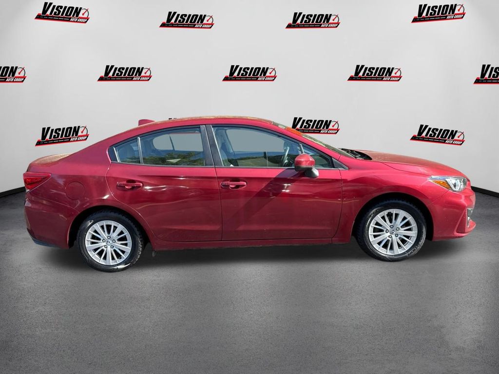 2017 Subaru Impreza 2.0i Premium photo 4