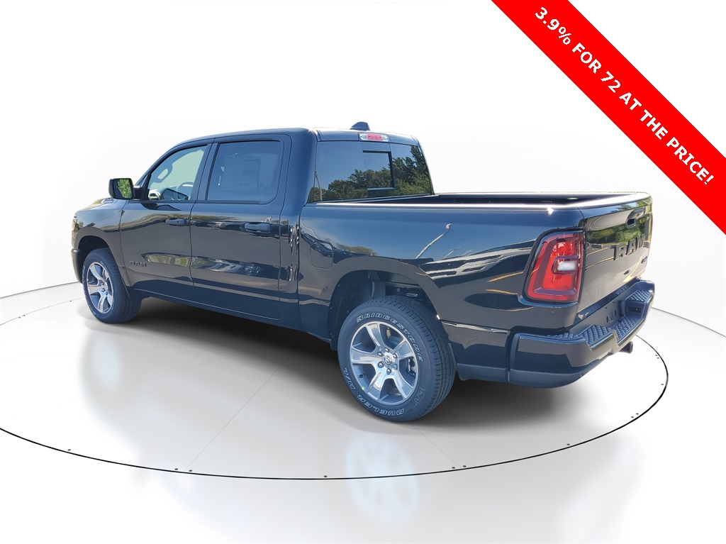 2025 Ram 1500 Tradesman photo 3