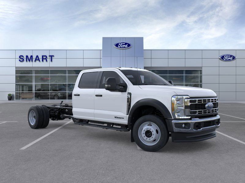 2026 Ford F-450 Super Duty Chassis Cab XL's photo