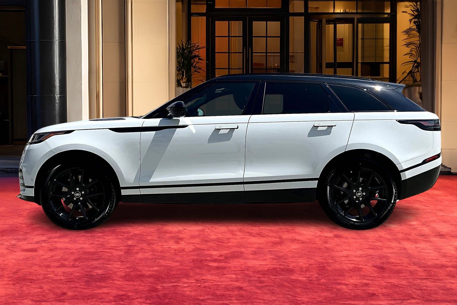 2026 Land Rover Range Rover Velar SE photo 2