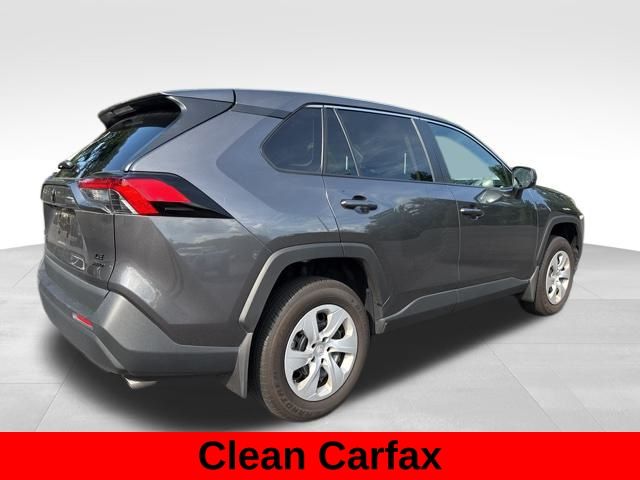 2024 Toyota RAV4 LE photo 3