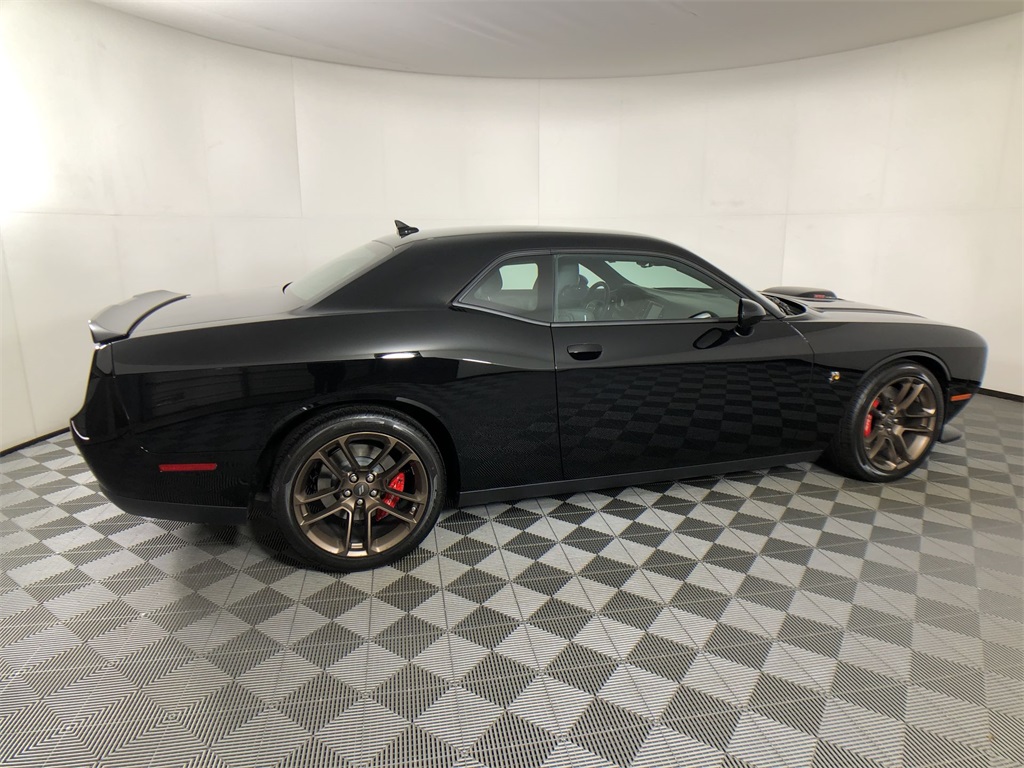 2023 Dodge Challenger R/T Scat Pack photo 2