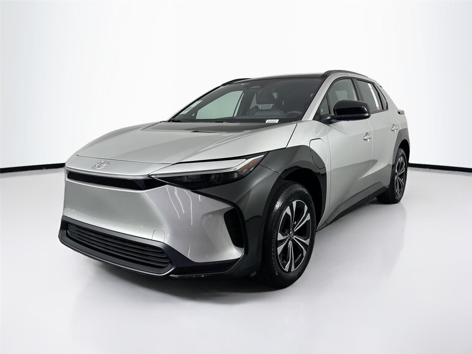 2024 Toyota bZ4X XLE photo 2
