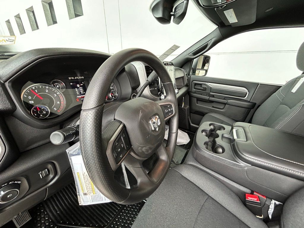 2024 Ram 3500 Tradesman photo 9