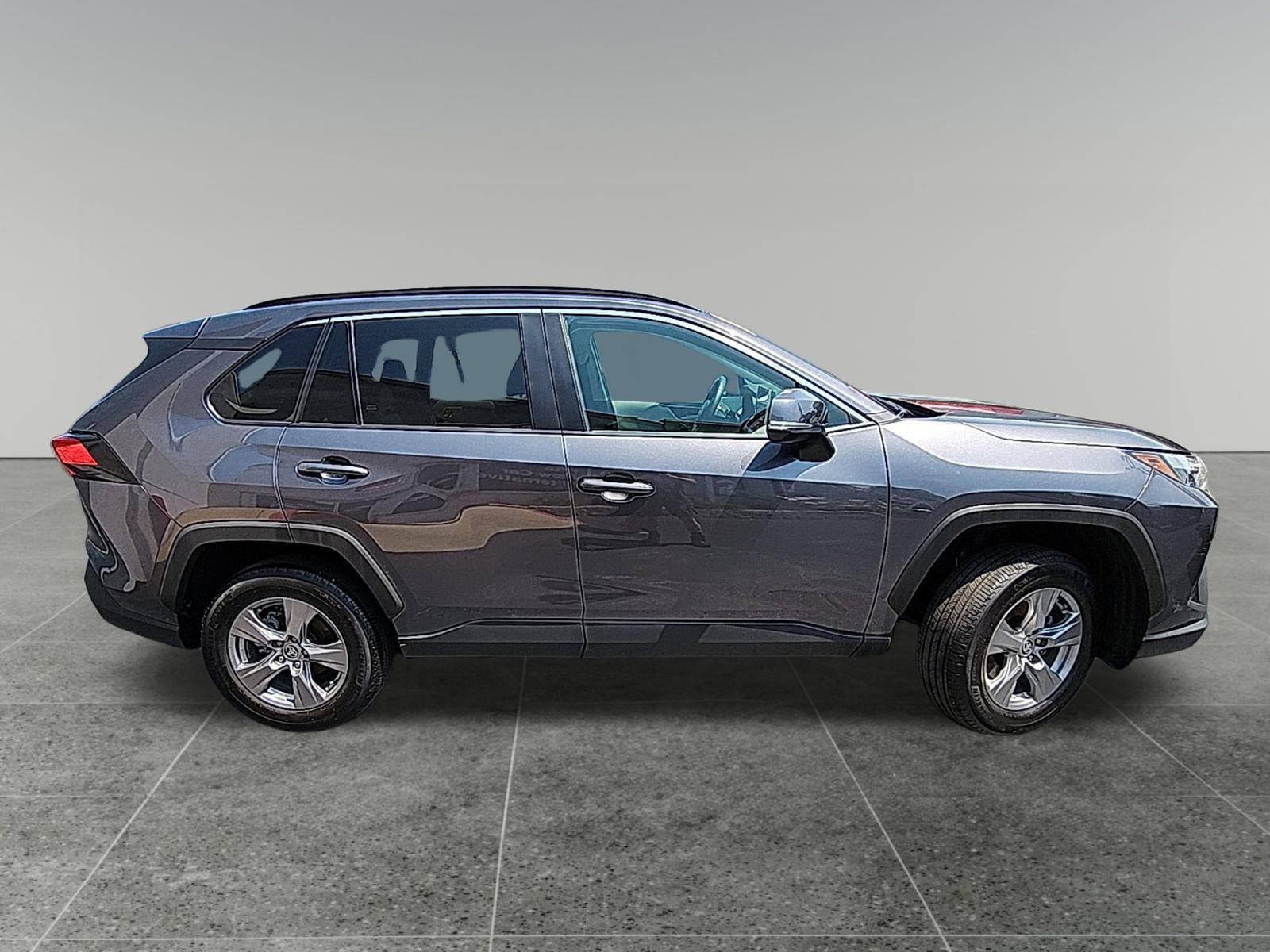 2024 Toyota RAV4 XLE photo 7