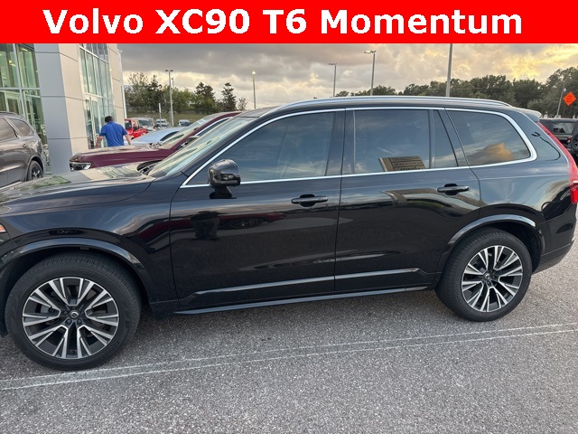 2020 Volvo XC90 Momentum