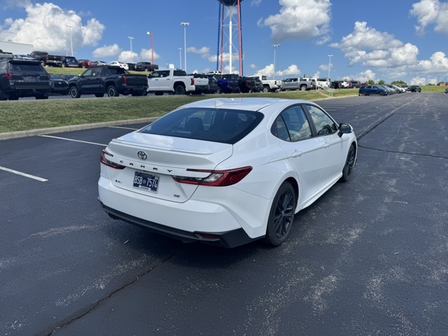 2025 Toyota Camry SE photo 3