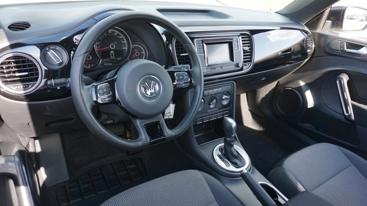 2017 Volkswagen Beetle Classic photo 25