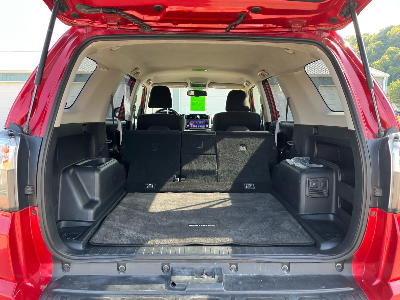 2016 Toyota 4Runner SR5 photo 10