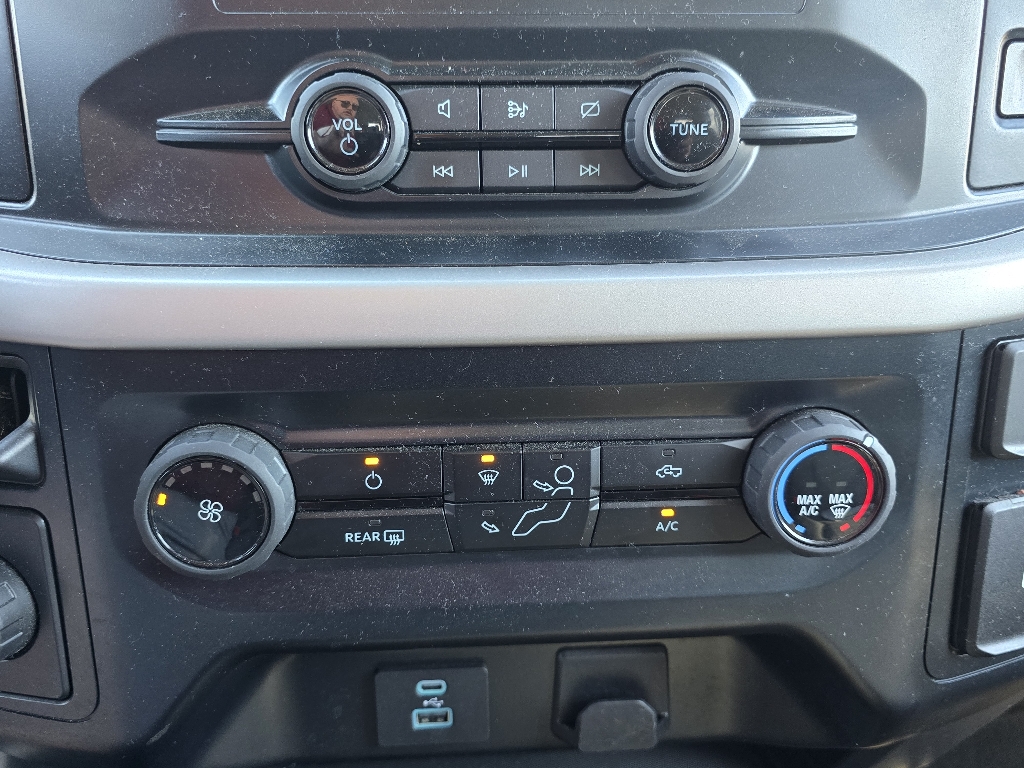 2023 Ford F-150 XLT photo 9