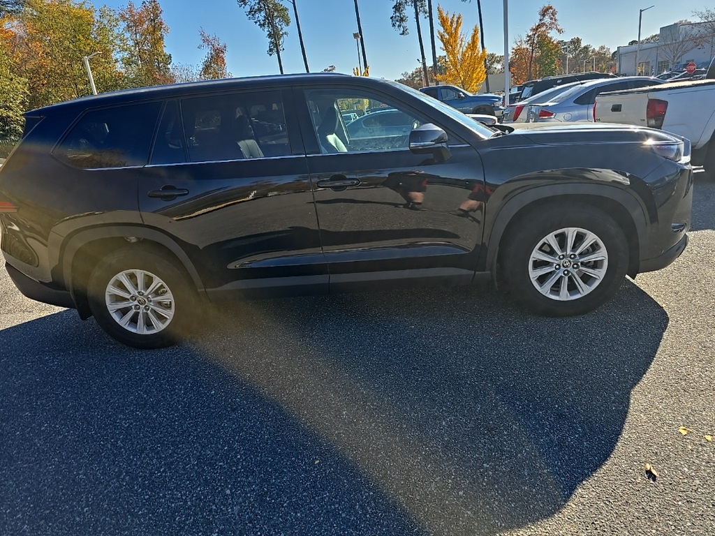 2024 Toyota Grand Highlander XLE photo 4