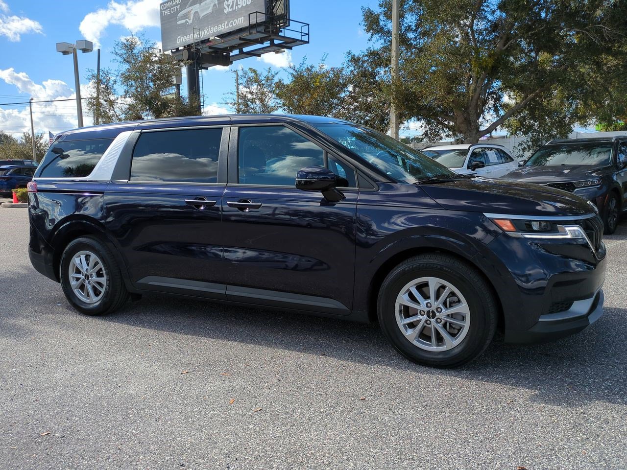 2024 Kia Carnival LX Seat Pkg's photo