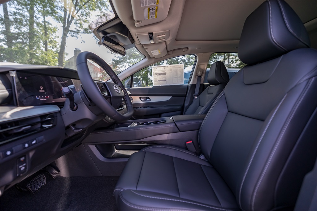 2025 Nissan Murano SL photo 10