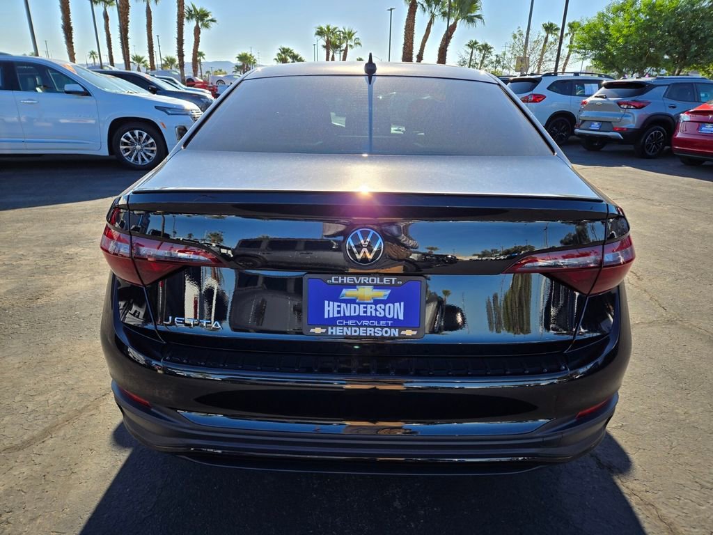 2024 Volkswagen Jetta Sport photo 4