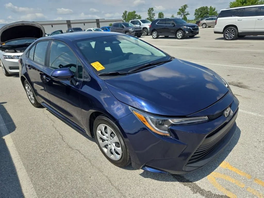 Used 2023 Toyota Corolla LE with VIN 5YFB4MDE6PP055921 for sale in Northfield, Minnesota