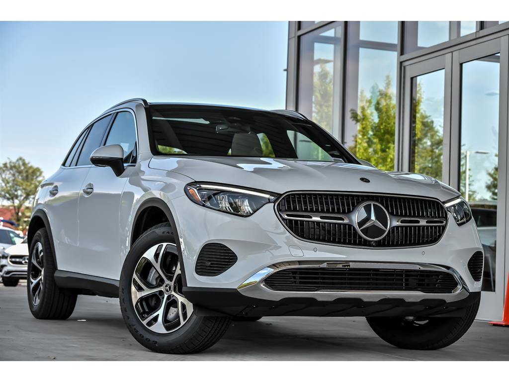2026 Mercedes-Benz GLC Base's photo
