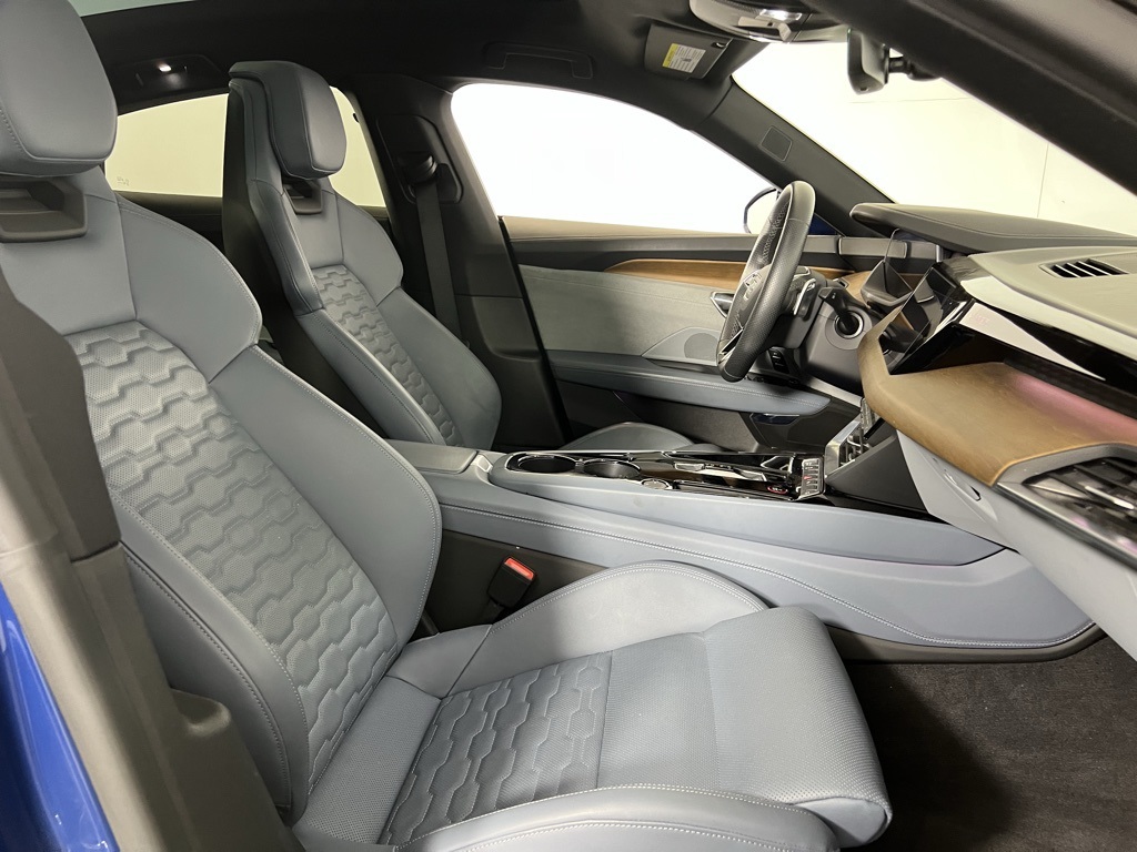 2024 Audi e-tron GT Premium Plus photo 29