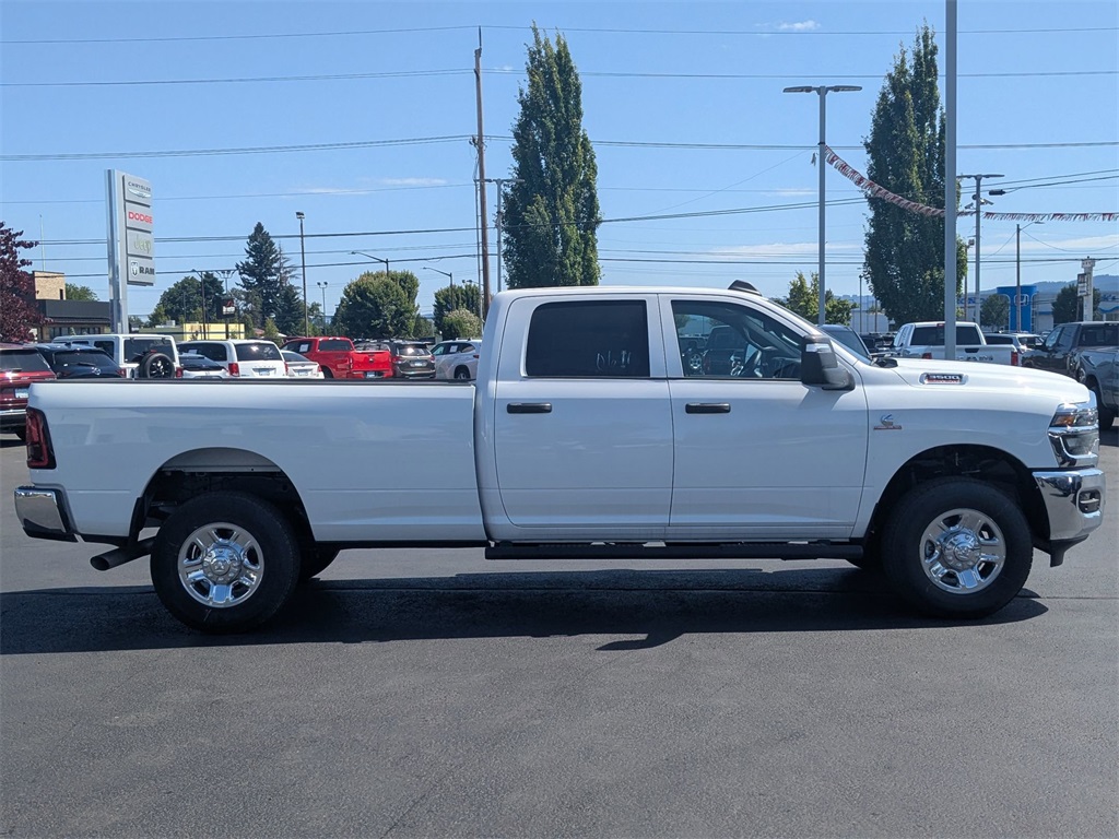 2025 Ram 3500 Tradesman photo 7