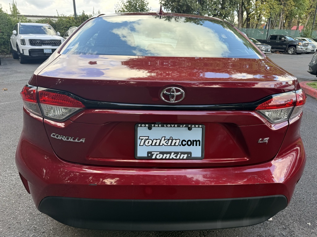 2024 Toyota Corolla LE photo 9