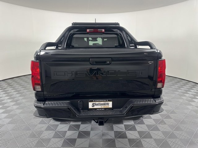 2025 Chevrolet Colorado Trail Boss photo 2