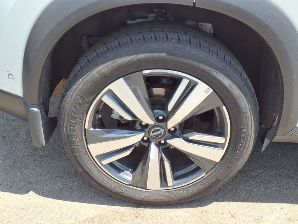 2022 Nissan Rogue SL photo 3