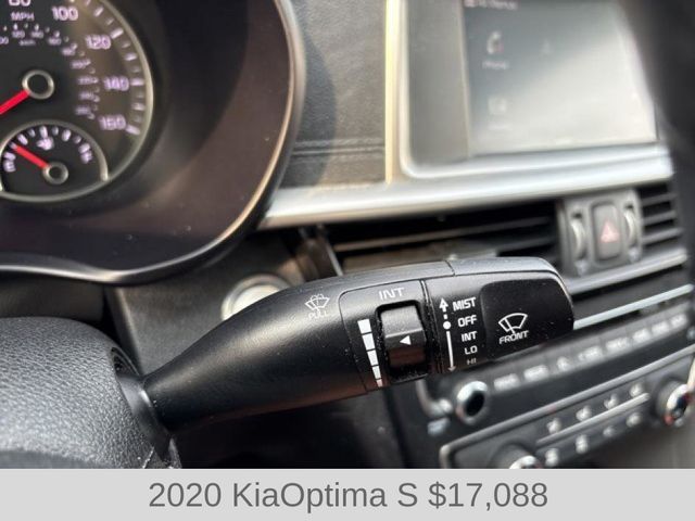 2020 Kia Optima S photo 18