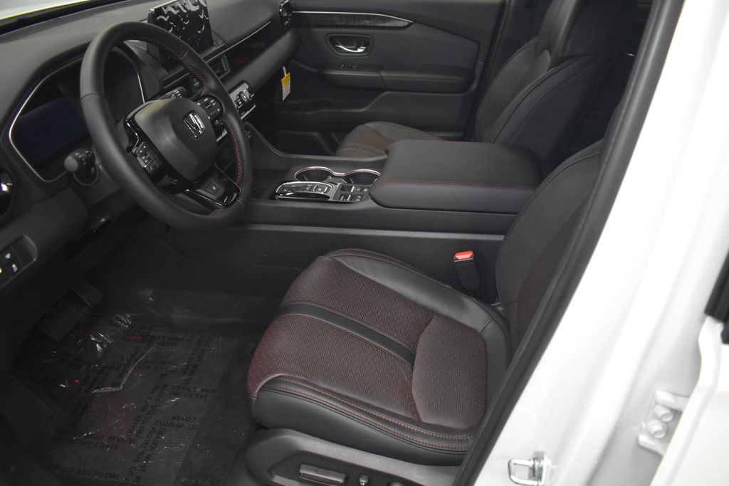 2025 Honda Pilot Black Edition photo 19