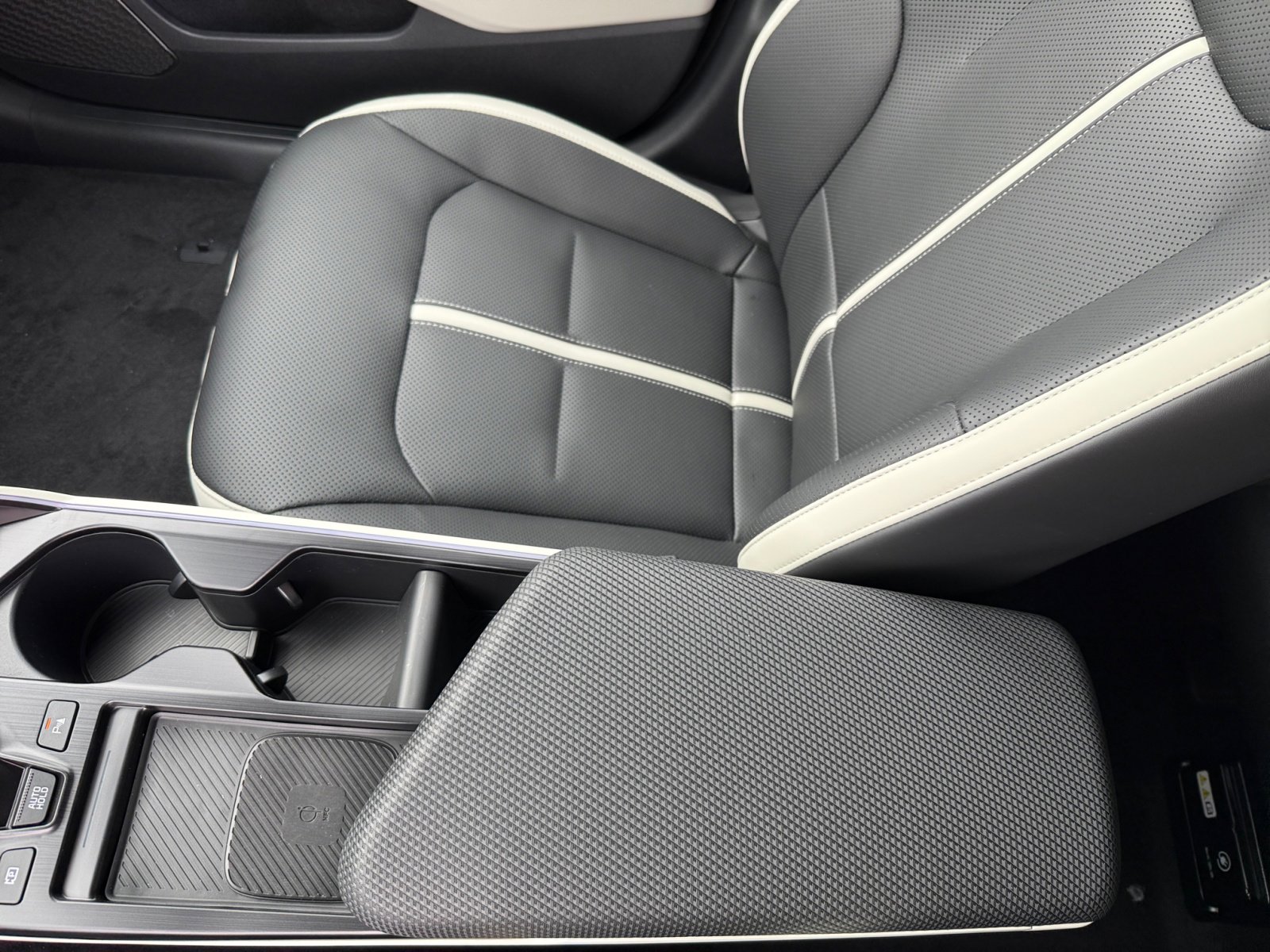 2025 Kia EV6 GT-Line photo 14
