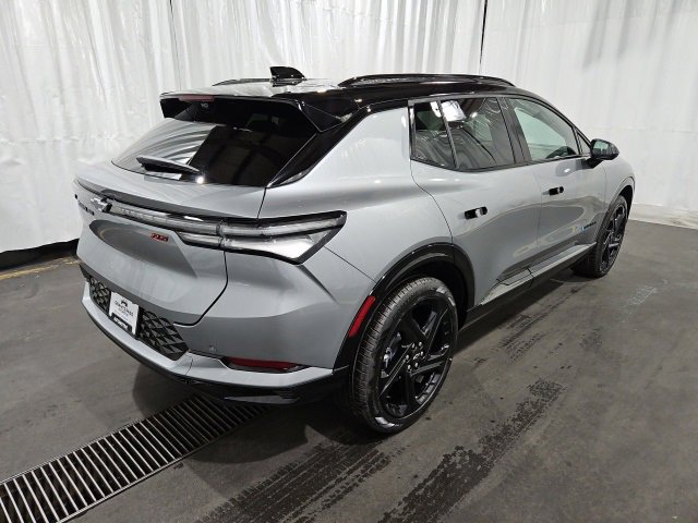 2026 Chevrolet Equinox EV 3RS photo 3