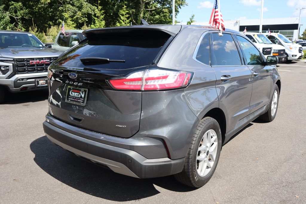 2024 Ford Edge SEL photo 5