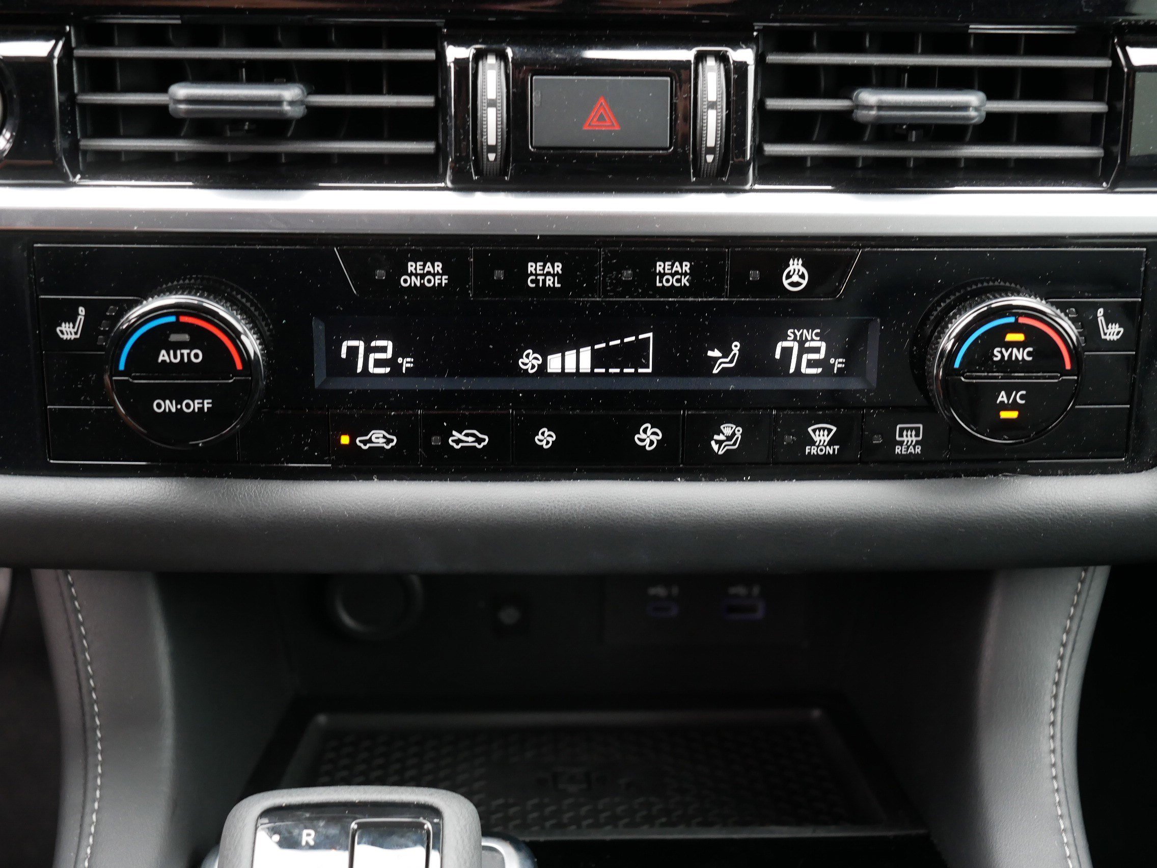 2024 Nissan Pathfinder SL photo 23