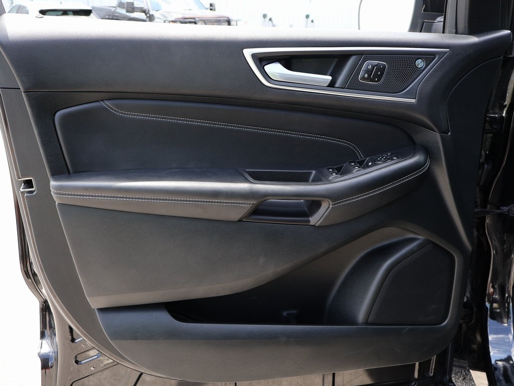 2023 Ford Edge Titanium photo 19