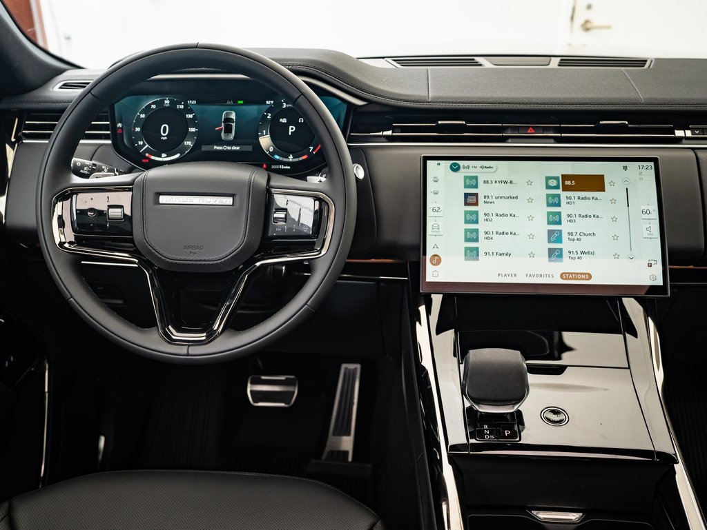 2025 Land Rover Range Rover Sport SE photo 24