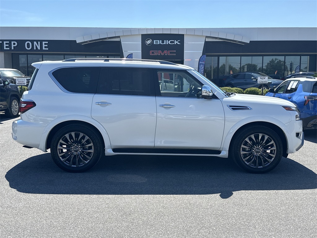 2023 Nissan Armada Platinum photo 3