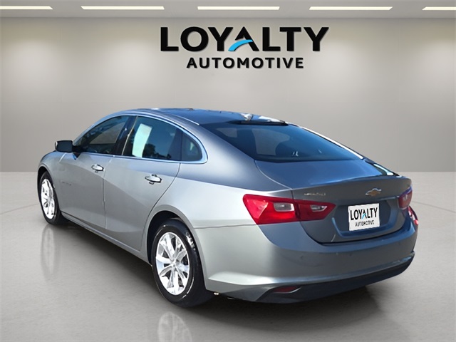 2024 Chevrolet Malibu 1LT photo 3