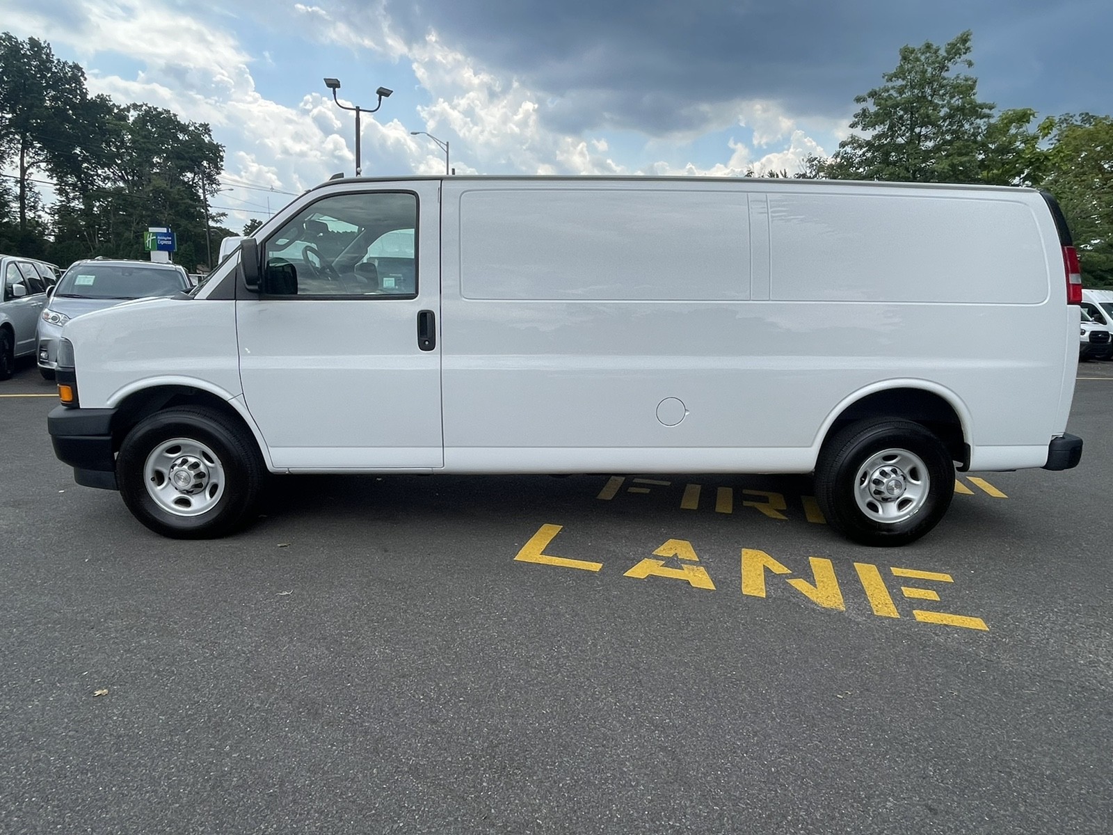 2019 Chevrolet Express Cargo Van photo 5