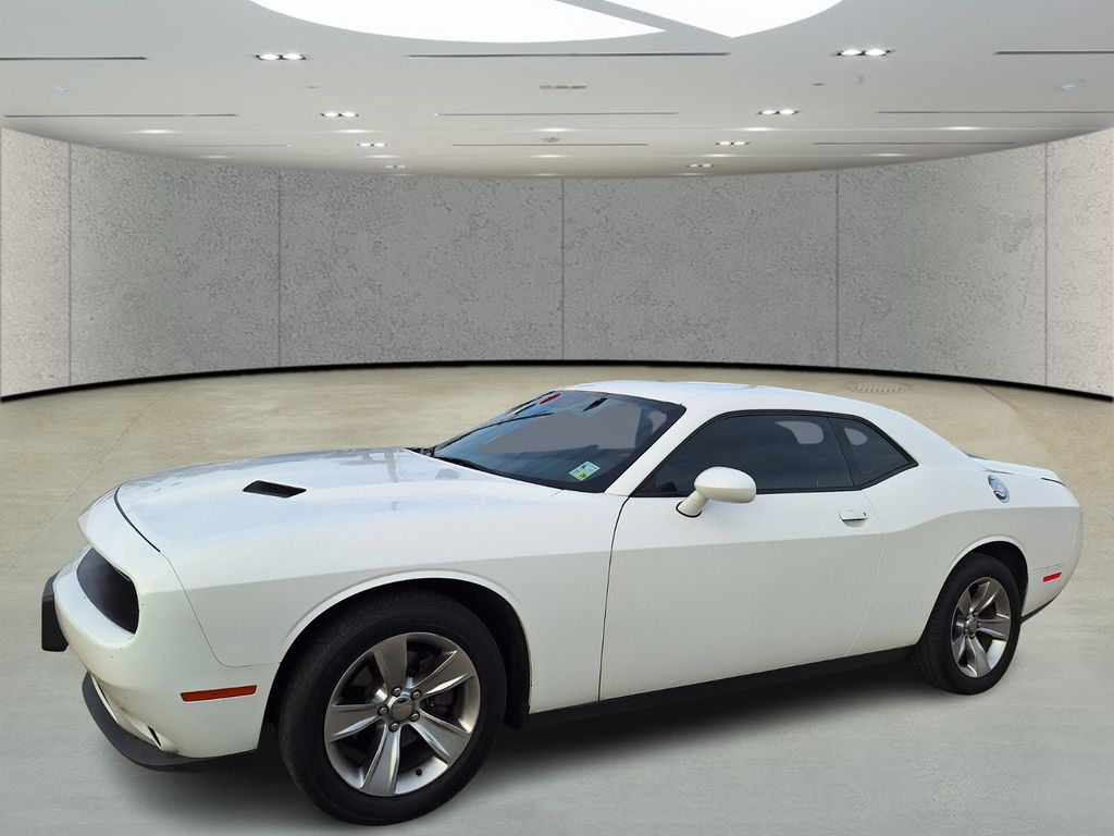 2018 Dodge Challenger SXT's photo
