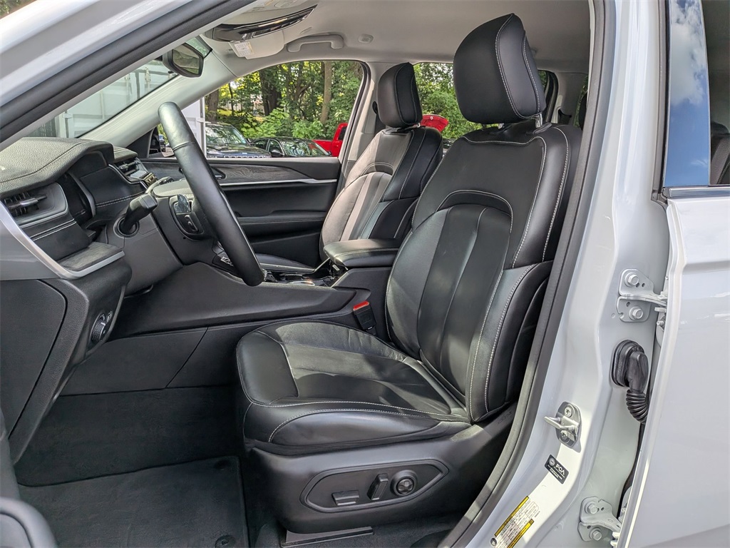 2022 Jeep Grand Cherokee Limited photo 17
