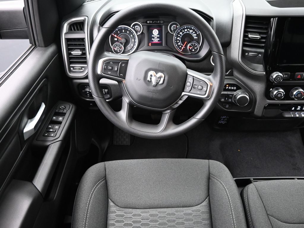 2025 Ram 1500 Tradesman photo 9