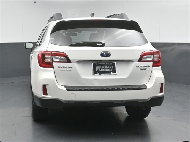 2017 SUBARU OUTBACK - Image 2