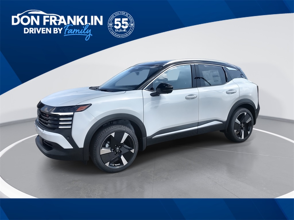 2025 Nissan Kicks SR AWD's photo